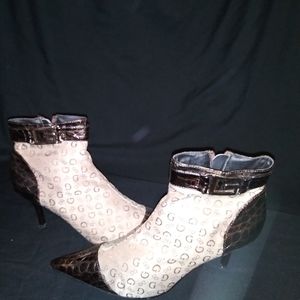 These are Gucci Boots